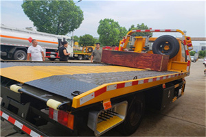 新泰附近拖车电话号码服务