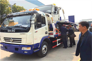 新泰汽车道路救援拖车价格